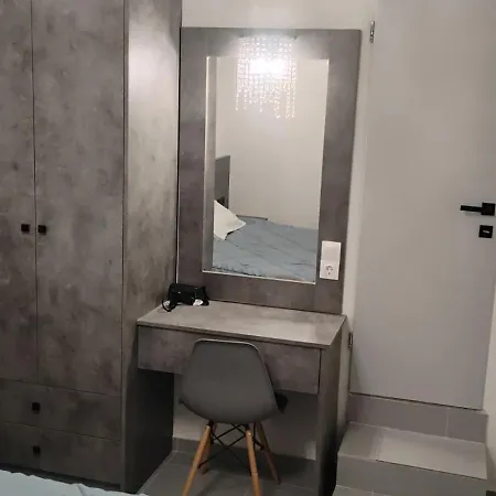 Lemonia Apartment *
